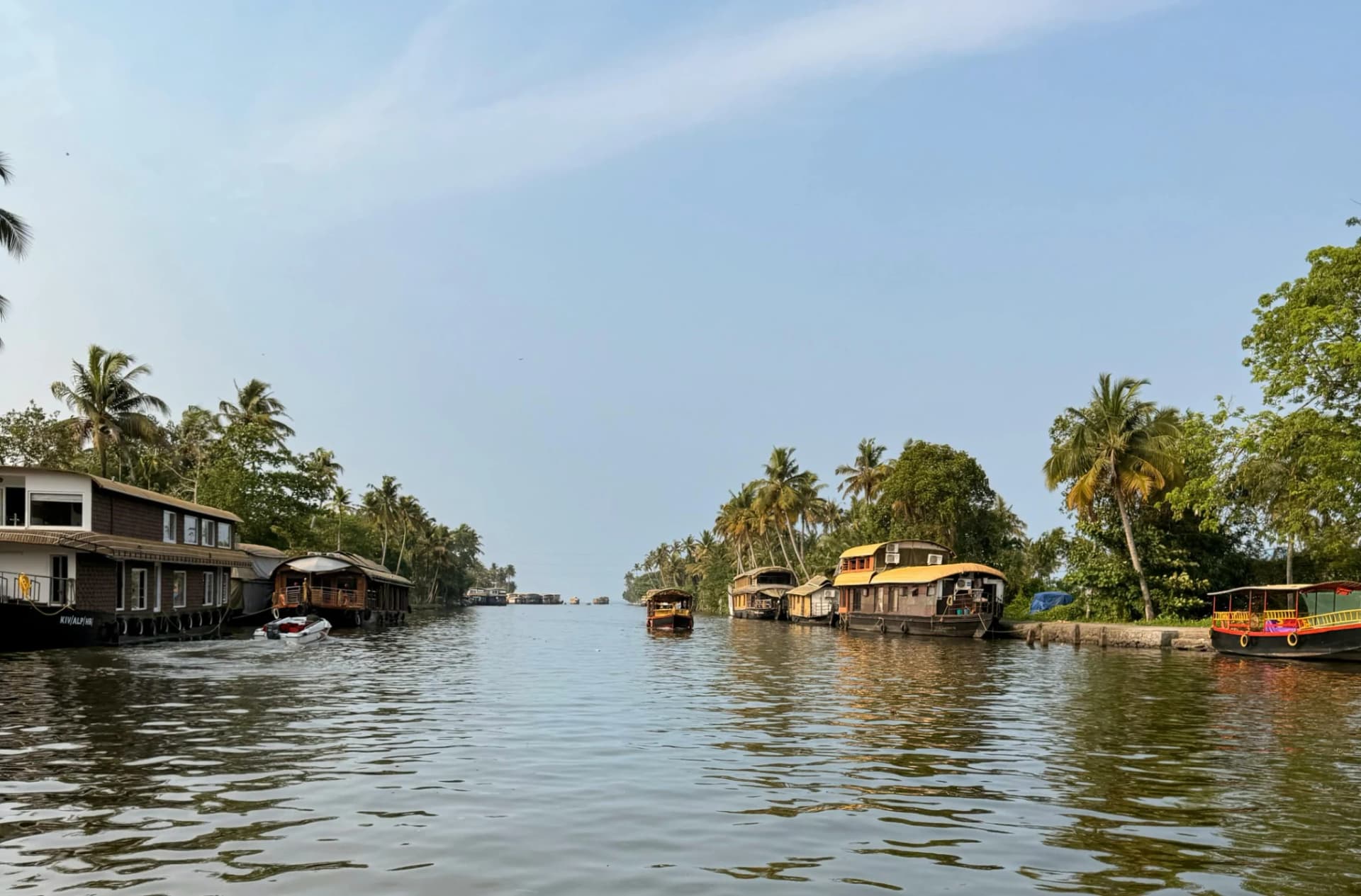 Kerala Premium Escape — Munnar, Thekkady, Alleppey, Varkala, Kovalam